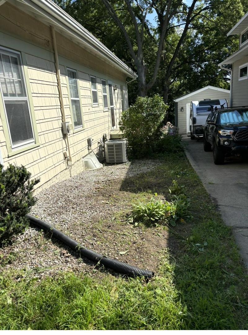 Custom landscaping design and installation in Solon, IA