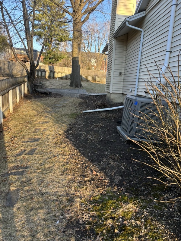 Spring lawn cleanup service in Solon, Iowa